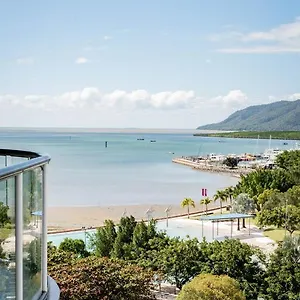 Breakfree Royal Harbour Apartahotel